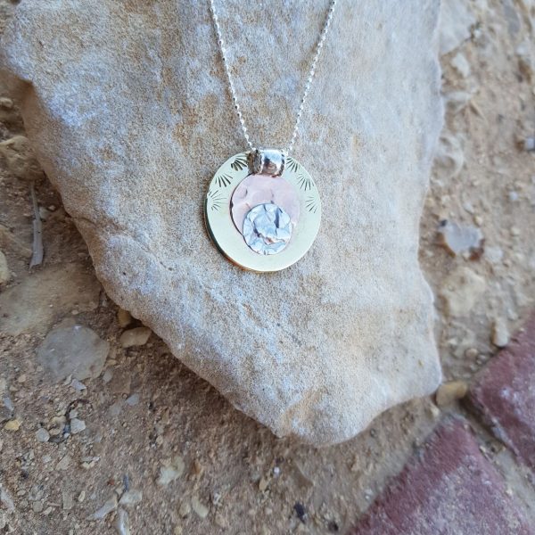 מייה שרשרת כסף עם תליון כסף וגולדפילד עגול מרוקע