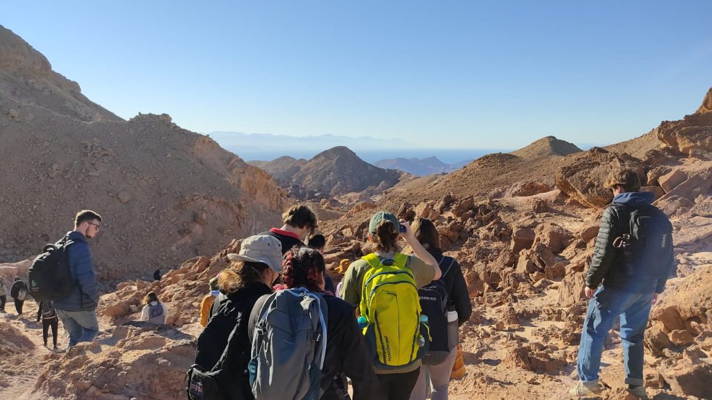 מטיילים בערבה הדרומית - סובב קיבוץ קטורה
